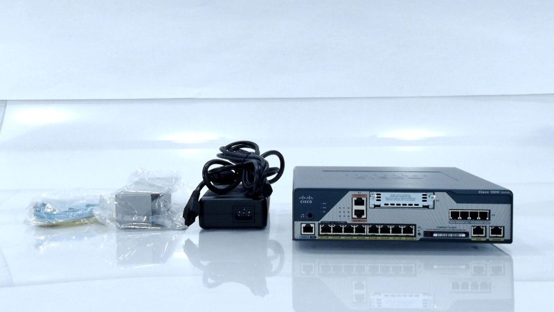 CISCO C1861-UC-2BRI-K9 1861 Router, 8-user CME,CUE,Ph. Lic,4FXS,2BRI,8xPOE,HWIC